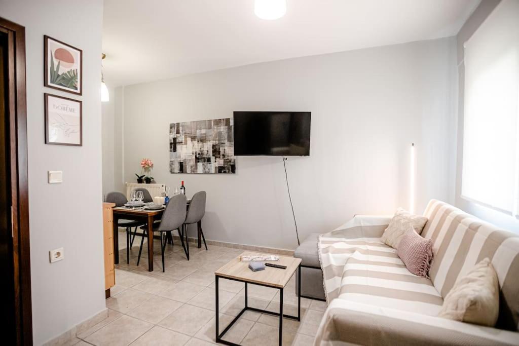 Hermes Modern Apartment Alexandroupoli Esterno foto